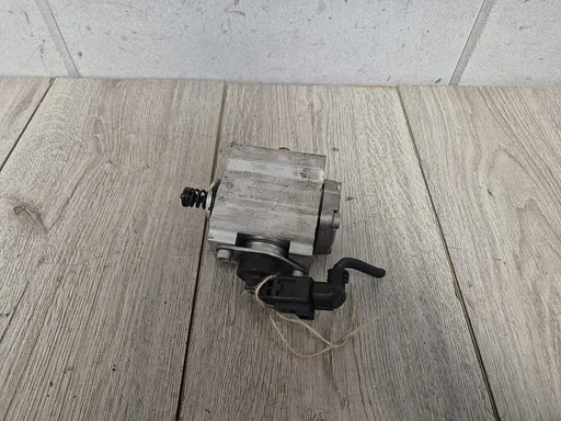 VW Golf 5 Touran Audi A3 brandstof hogedrukpomp 1.6 fsi €125