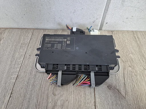 BMW 6 serie F06 F12 F13 voetenruimte module FRM3 2012 - 2018