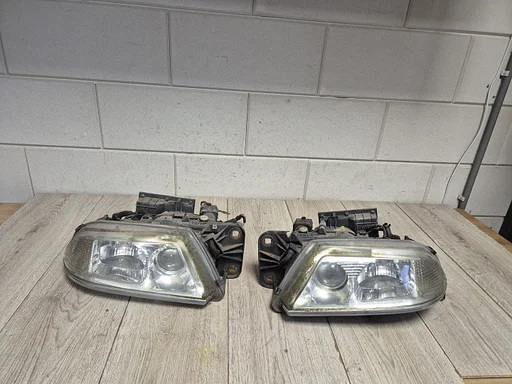 Alfa Romeo 166 1998 -2003 xenon koplamp rechts 1 oor af €100