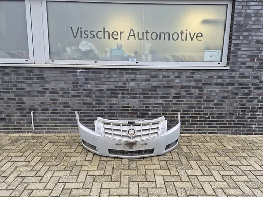 Cadillac BLS 2006 - 2010 voorbumper met sproeiers COMPLEET