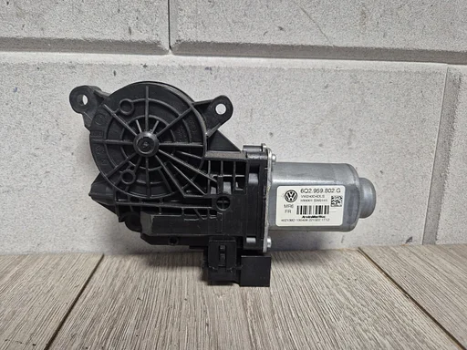 Skoda Fabia 2007 - 2010 raammotor links voor 6q2959802G €100