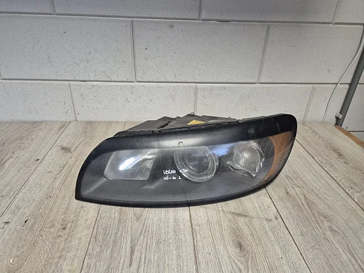 Volvo C30 2006 - 2010 koplamp links halogeen 30657168 €150