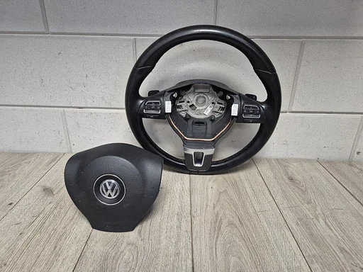 VW Golf 6 Caddy stuur met knoppen en flippers en airbag €200