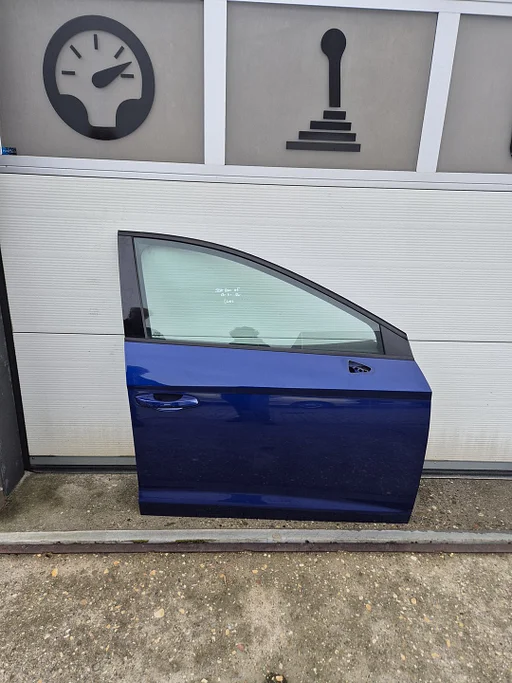 Seat Leon 5f 2013 - 2021 deur portier rechts voor blauw €300