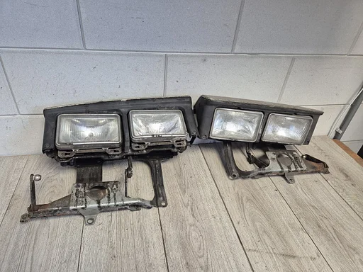 Mazda 929 coupe koplamp links rechts €200 /st 1982 - 1987