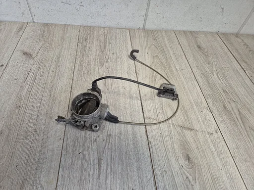 Mercedes 190 W201 / W124 gasklephuis met sensor 0065451824