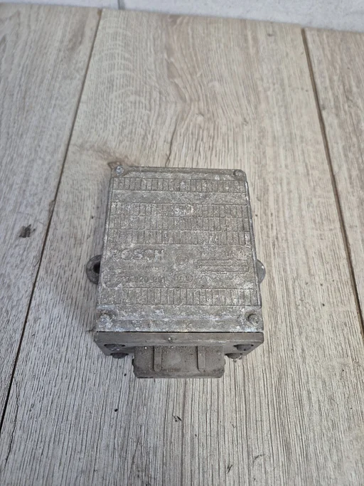 BMW 5 serie E28 E24 E23 ontsteking module 0227920001 528/728