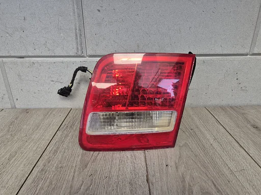 Achterlicht rechts op klep Audi A8 2002 - 2006 4e0945094c