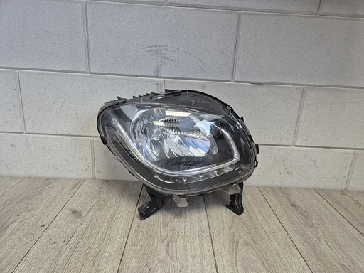 Koplamp rechts Smart Forfour 2013 - 2020 a4539201839 €75