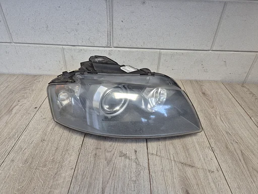 Koplamp xenon rechts Audi A3 8p 2003 - 2008 8p0941004r €150