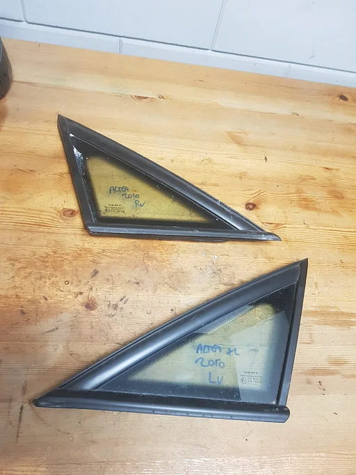 Seat Altea en Altea XL ruit driehoek vooraan rechts 20 euro