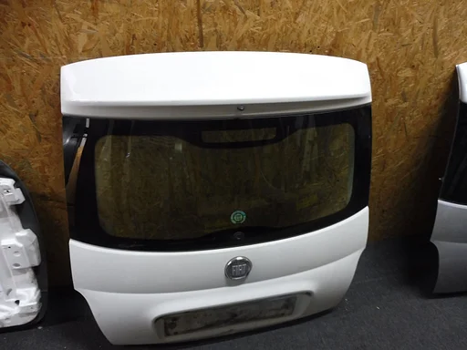 FIAT 500 wit achterklep