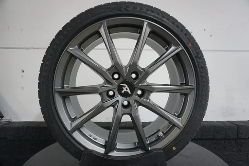 Aanbieding! 18 inch RENAULT MEGANE 5x114,3 ET40 TPMS MET NIEUWE BANDEN