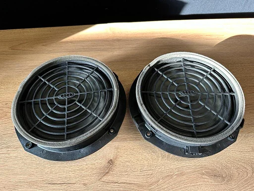 2x Audi speakers BX0 035 415 C