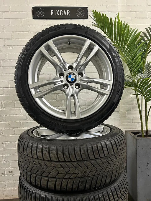 Originele BMW Velgenset 400M 18INCH + Winterbanden + TPMS Sensoren