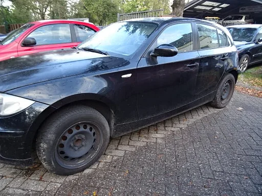 BMW 1 serie 118 diesel bj 2007 N47D20A 5 deurs voor demontage.
