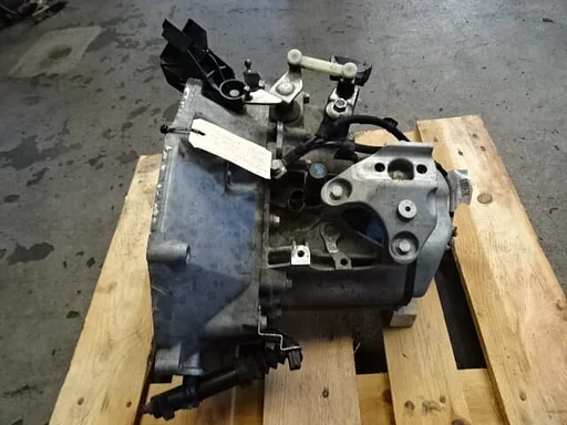 Versnellingsbak 20CQ88 Peugeot 208 Bj 2012 1.4 16v benz 5g