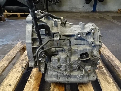 Versnellingsbak AUT Toyota Yaris 1.3 16v bj 2006 78000 km.