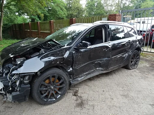 Renault Laguna  M9R 7657 bj 2013 2.0 DCI AUT voor demontage.
