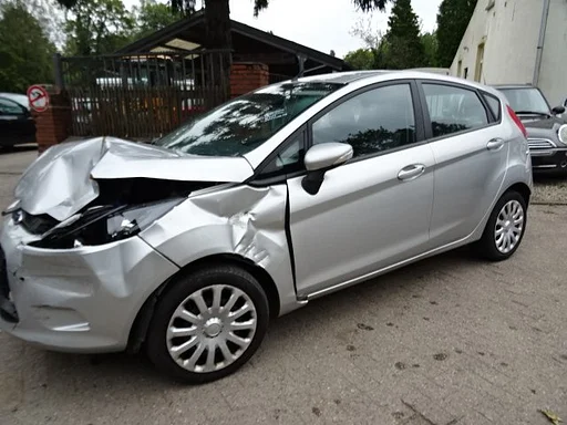 Ford Fiesta Bj 2013 5 deurs zilver voor demontage.