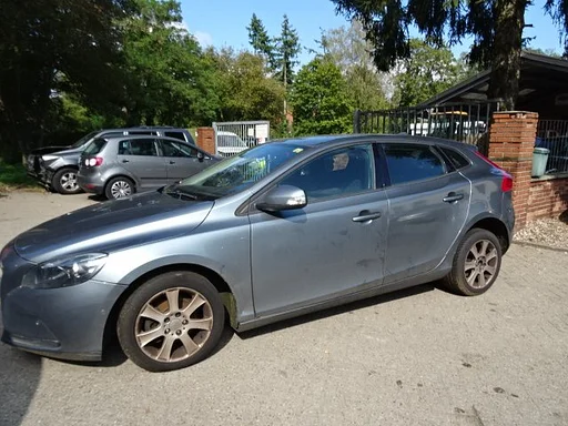 Volvo V40 bj 2014 D4162 1.6 diesel 6 versnelling voor demontage.