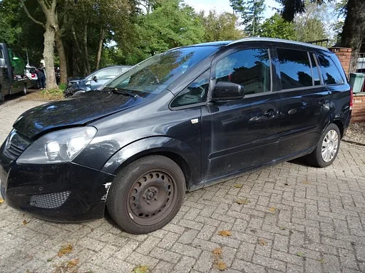 Opel Zafira B A17DTJ bj 2012 Zwart 6 versnelling voor demontage.