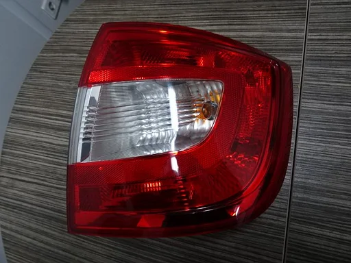 Achterlicht Skoda Rapid bj 2013 rechts.