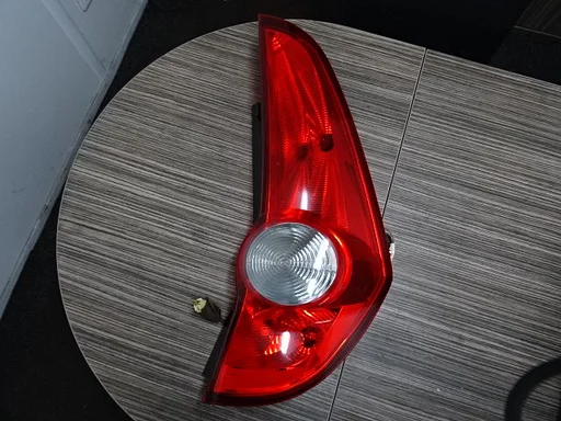 Achterlicht Opel Agila B bj 2011 Rechts.