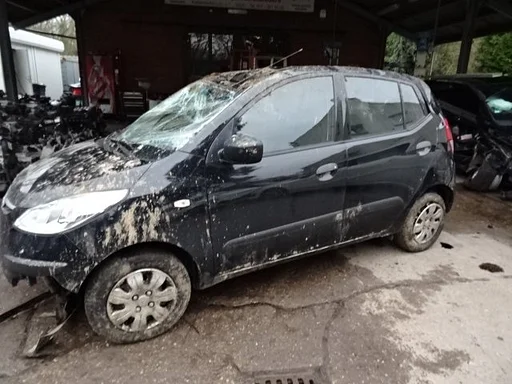 Hyundai I10 G4HG bj 2011 95000 km voor demontage.