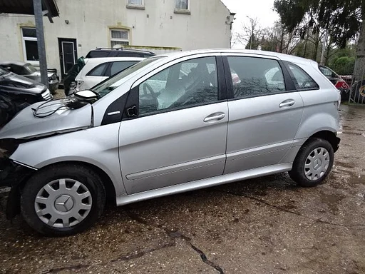 Mercedes B 170 bj 2009 1.7 85 kw benz 5g voor demontage.