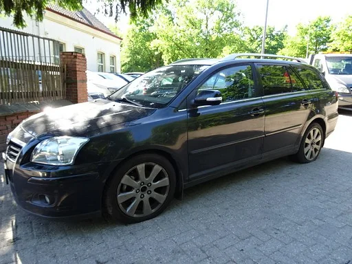 Toyota Avensis Combi bj 2008 2.2 diesel voor demontage.