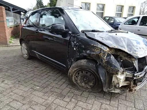 Suzuki swift 1.3 bj 2009 voor demontage