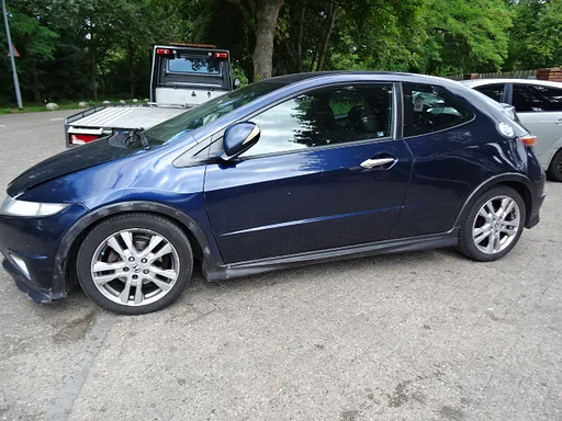 Honda Civic  bj 2006 blauw 3 deurs diesel voor demontage