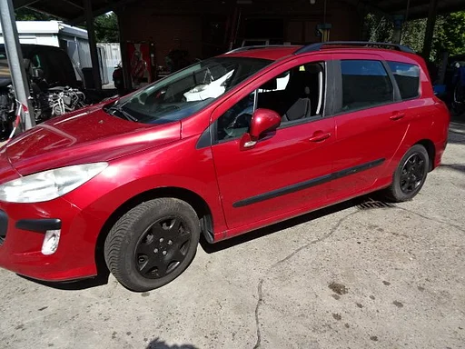 Peugeot 308 SW bj 2009 motorschade voor demontage.