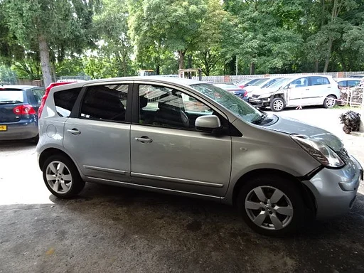 Nissan Note HR 16 1.6 16v benz AUT bj 2009 voor demontage.