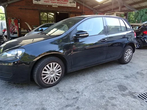 VW Golf 6 CGGA 1.4 16v 5 deurs zwart voor demontage.