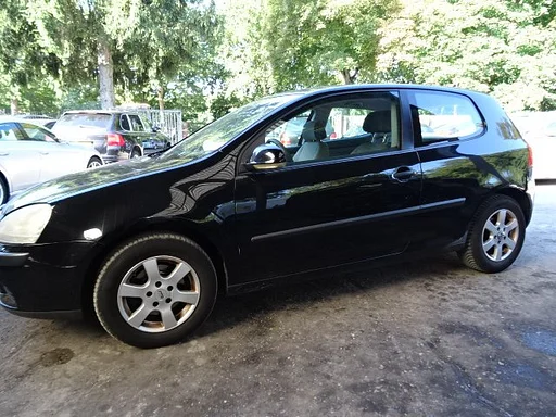 VW Golf 5 Bj 2006 3 deurs 1.4 16v zwart voor demontage.