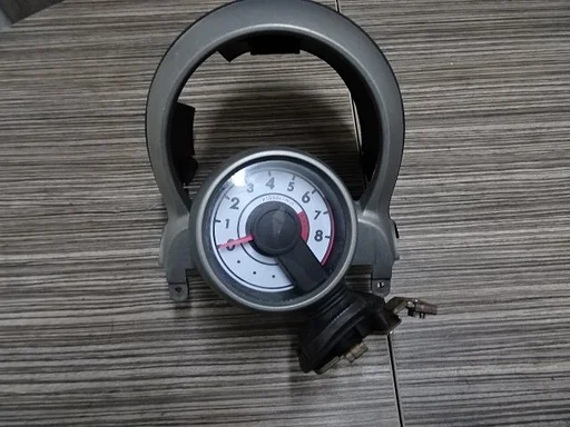 Toerenteller Toyota Aygo -Citroen C1- Peugeot 107 complete set.