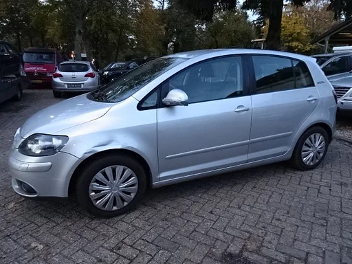VW Golf 5 plus bj 2007 1.6 BSE 5 gang Zilver voor demontage.