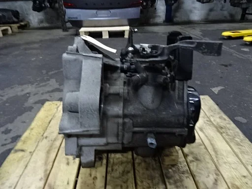 Versnellingsbak GET VW Polo 9N 1.4 16v bj 2003 5g 133000 km