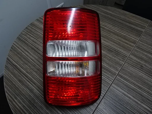 Achterlicht VW Caddy Bj 2011 Rechts.
