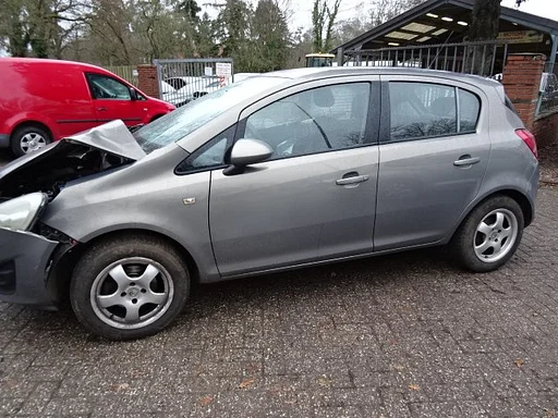 Opel Corsa D A12XER bj 2012 5 deurs 1.2 16v benz voor demontage.
