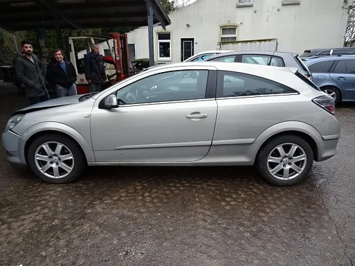 Opel Astra H GTC 1.9 CDTI 105 kw bj 2007 6 gang voor demontage.