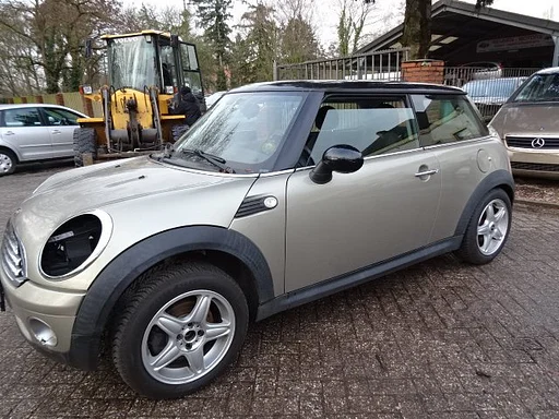 Mini Cooper bj 2009 1.6 88 kw motorschade 6 gang voor demontage.