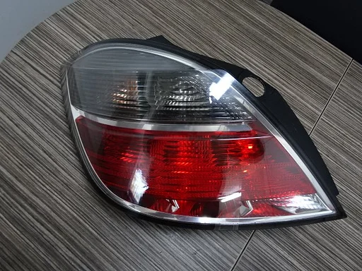 Achterlicht Opel Astra H 5 deurs bj 2007 links.