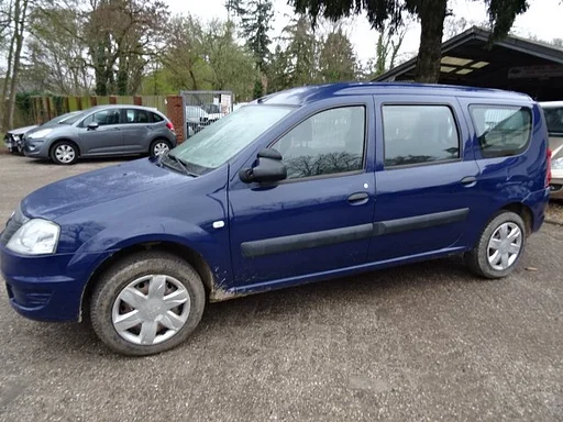 Dacia Logan K7JA7 1.4 benz bj 2009 180000 km voor demontage.