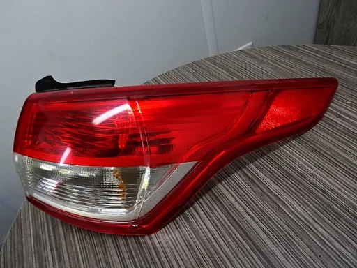 Achterlicht Ford Kuga bj 2015 Compleet orig perfect achterlicht Rechts.