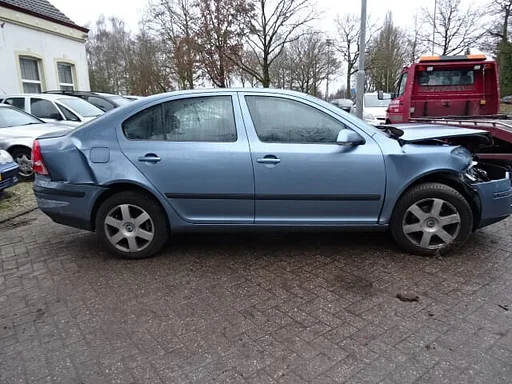 Scoda Octavia bj 2008 1.6 fsi BLF 5g JHW zwart leer voor demontage.