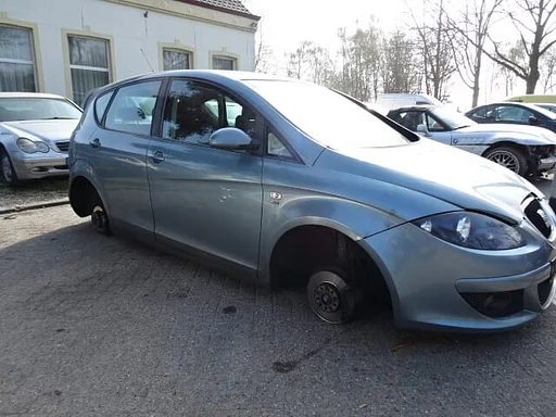 Seat Altea Bj 2004 2.0 tdi 6 gang motorschade voor demontage.