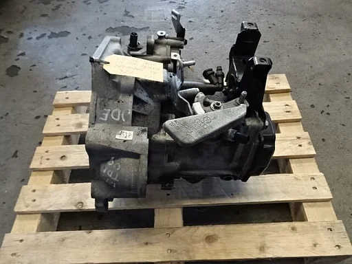 Versnellingsbak JDE VW Polo Seat Scoda 1.4 tdi bj 2009 148000 km